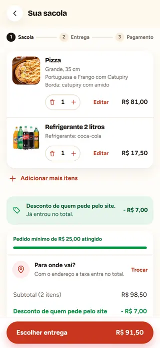 Sacola no celular: a pizza, o refrigerante, o desconto e o total.